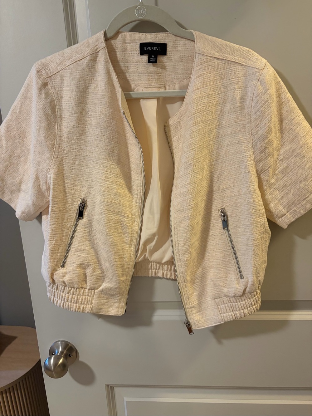 Evereve Cream Short-Sleeve Cropped Zip Jacket - Picture 2 of 4